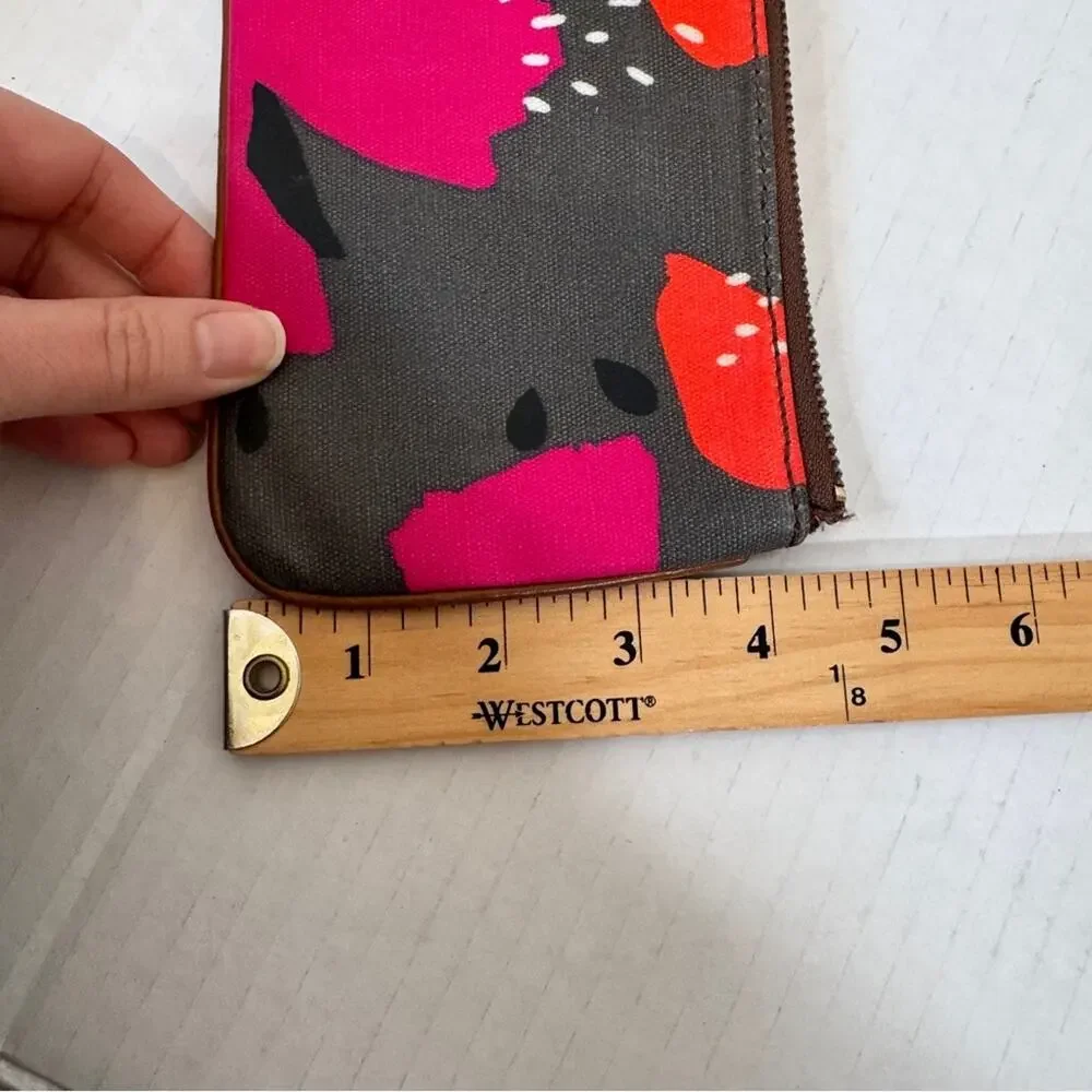 Fossil grey red